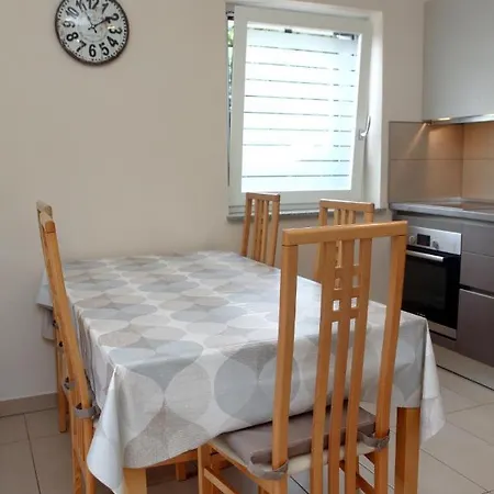 Prostorni In Udobni Apartmaji Izola Sl - Spacious & Comfortable Apartments Izola Sl *
