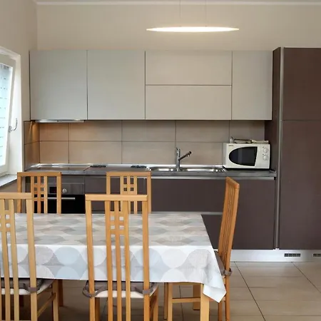 Apartment Spacious Sl *