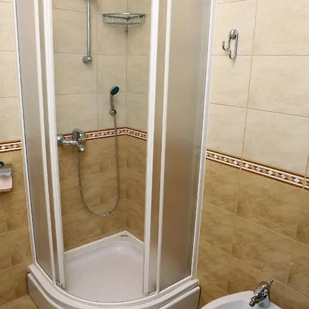 Prostorni In Udobni Apartmaji Izola Sl - Spacious & Comfortable Apartments Izola Sl *