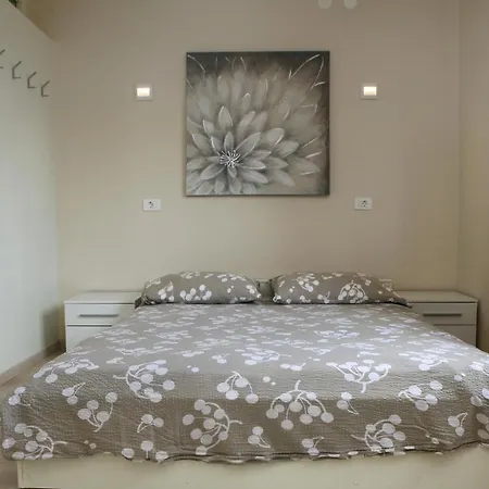 Prostorni In Udobni Apartmaji Izola Sl - Spacious & Comfortable Apartments Izola Sl Izola
