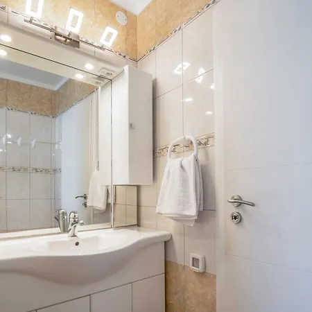 Prostorni In Udobni Apartmaji Sl - Spacious & Comfortable Sl Izola