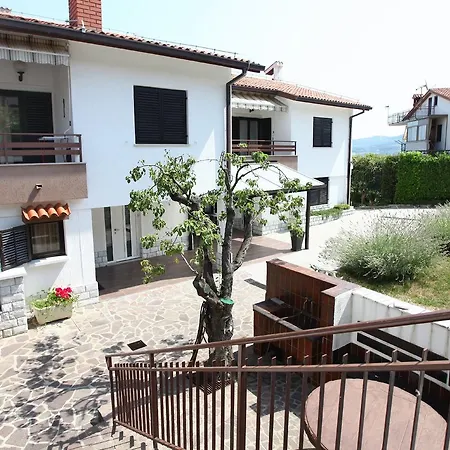 Apartament Spacious Sl *