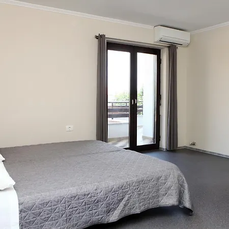 Spacious Sl Apartament *