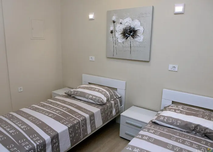 Spacious Sl 아파트